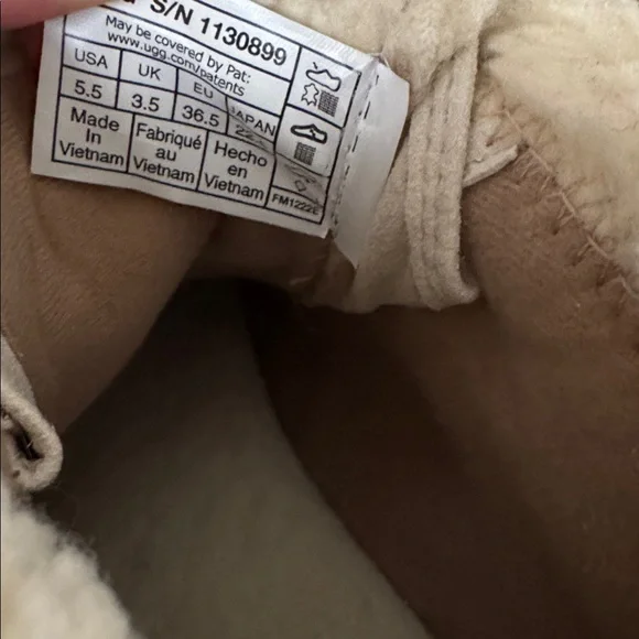 UGG Gray Winter Boots with Cozy Lining - Picture 8 of 8